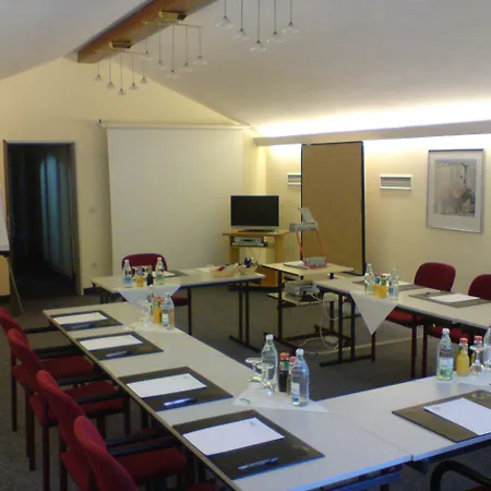 فندق Alpenhotel Kronprinz 4*